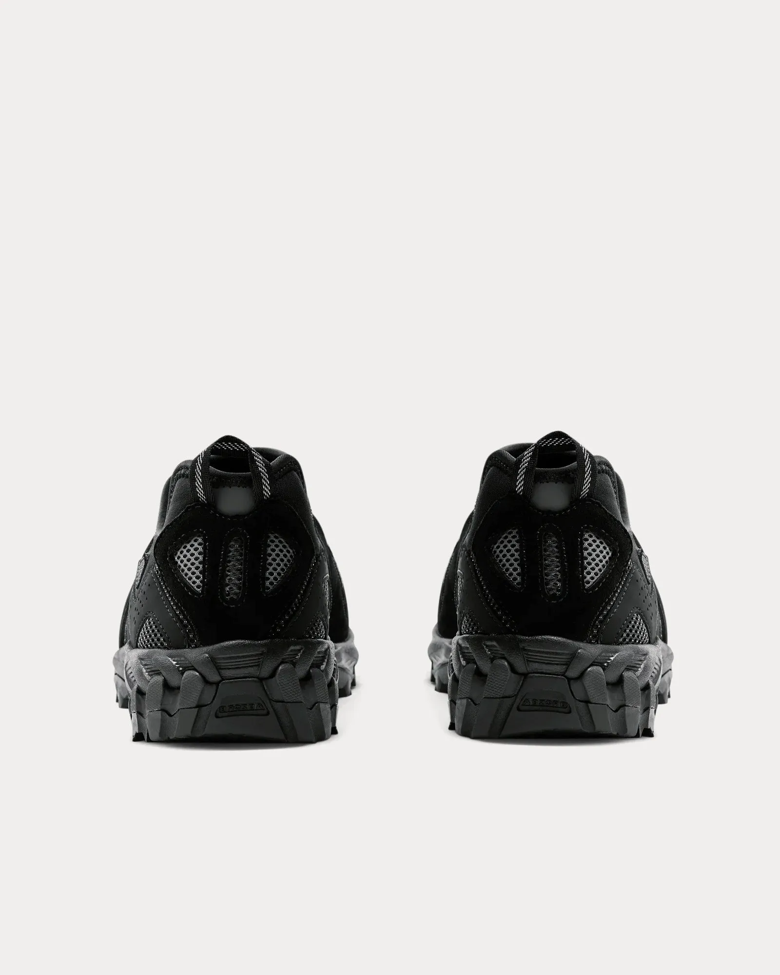 610s Black Slip On Sneakers