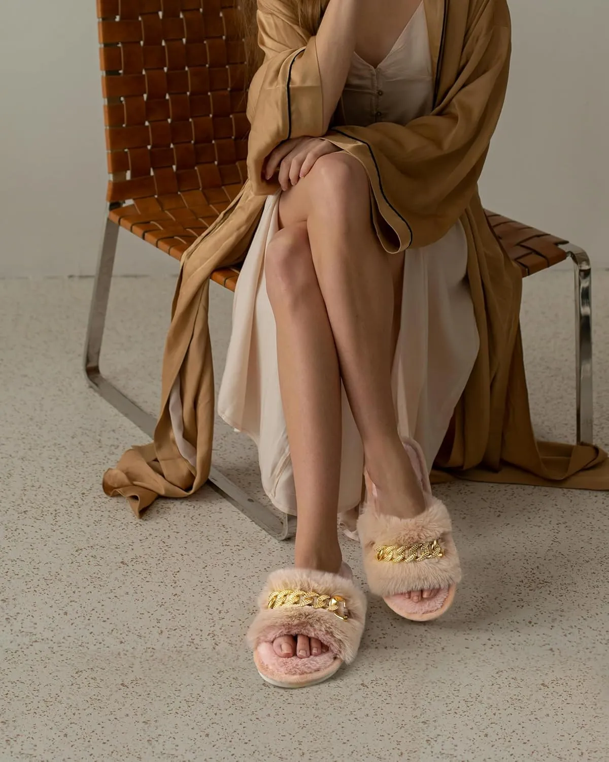 Cozy Fuzzy Fluffy Slippers - Memory Foam Indoor & Outdoor, Perfect Gifts for Women