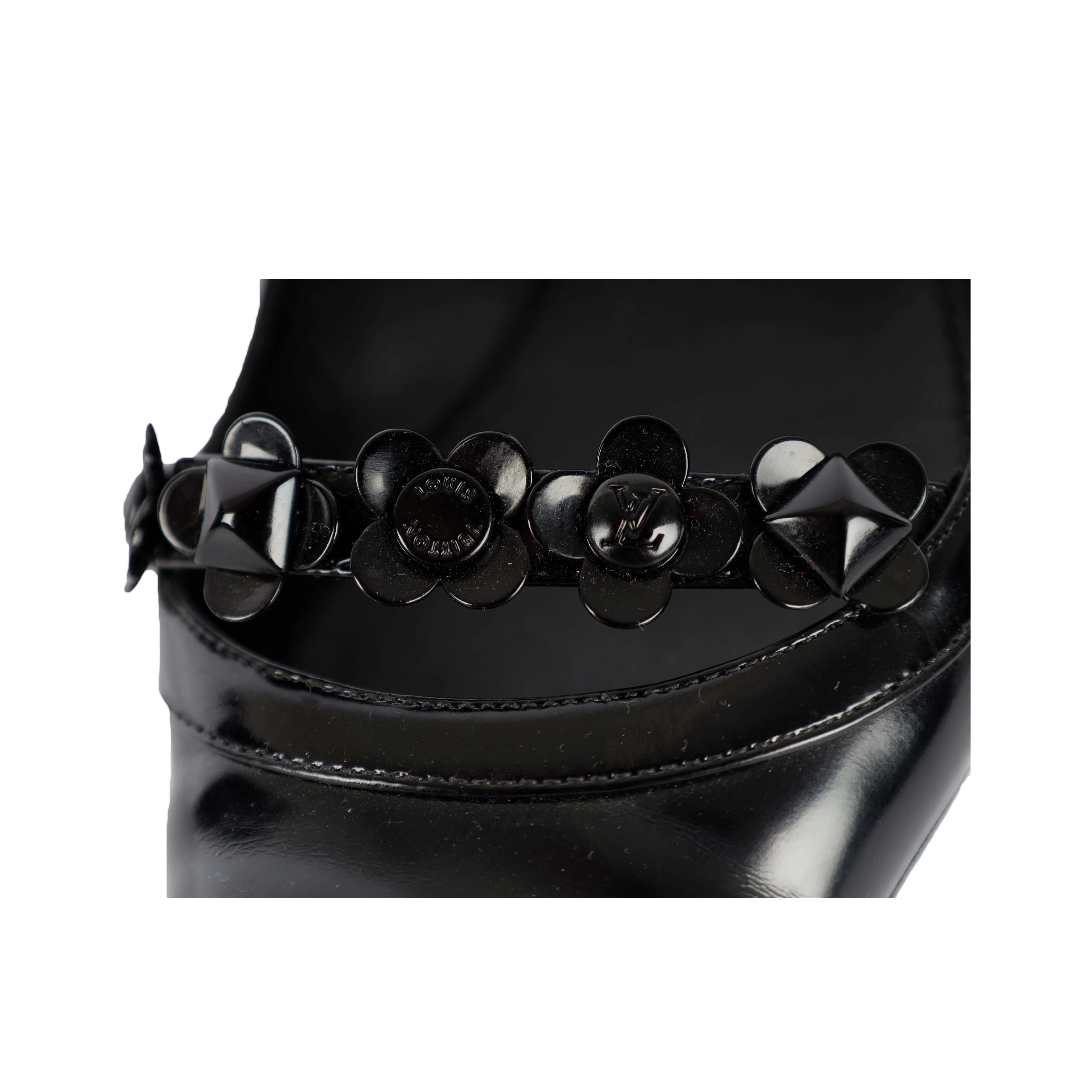 Louis Vuitton Black Fleur Pointed Toe Flat - '10s