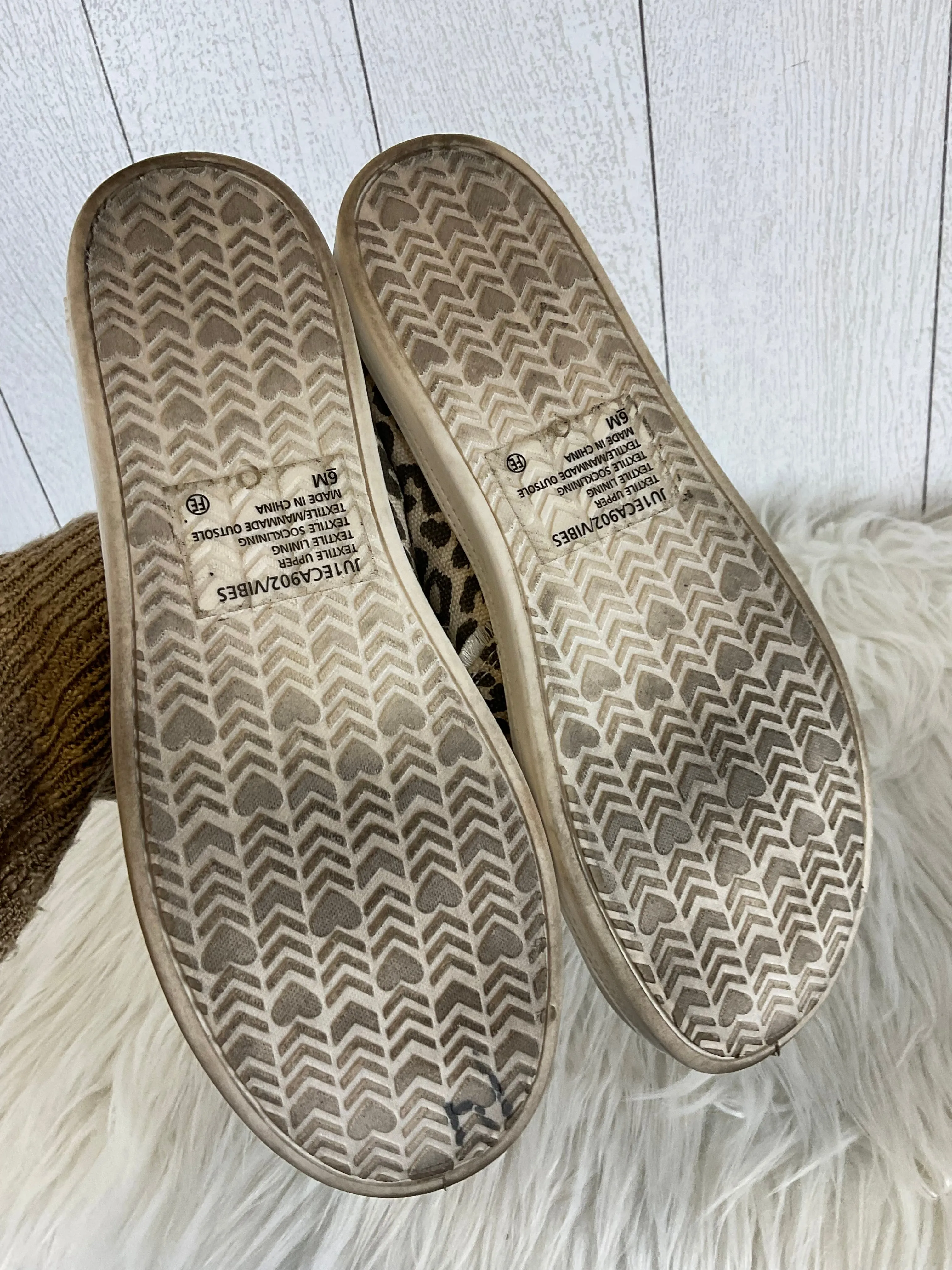 Shoes Flats By Jelly Pop In Tan, Size: 6.5